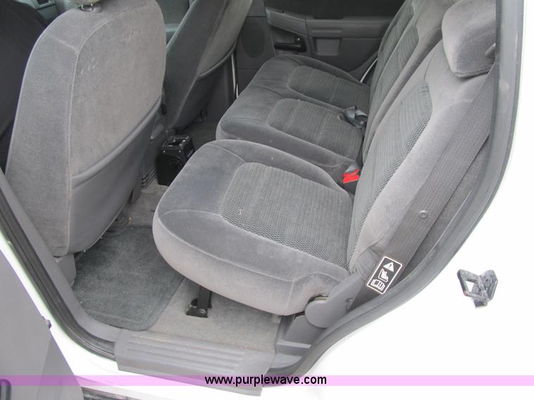 image for item F8807 2002 Ford Explorer XLT SUV