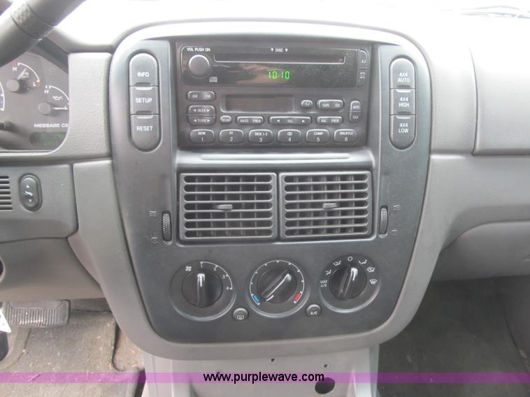 image for item F8807 2002 Ford Explorer XLT SUV