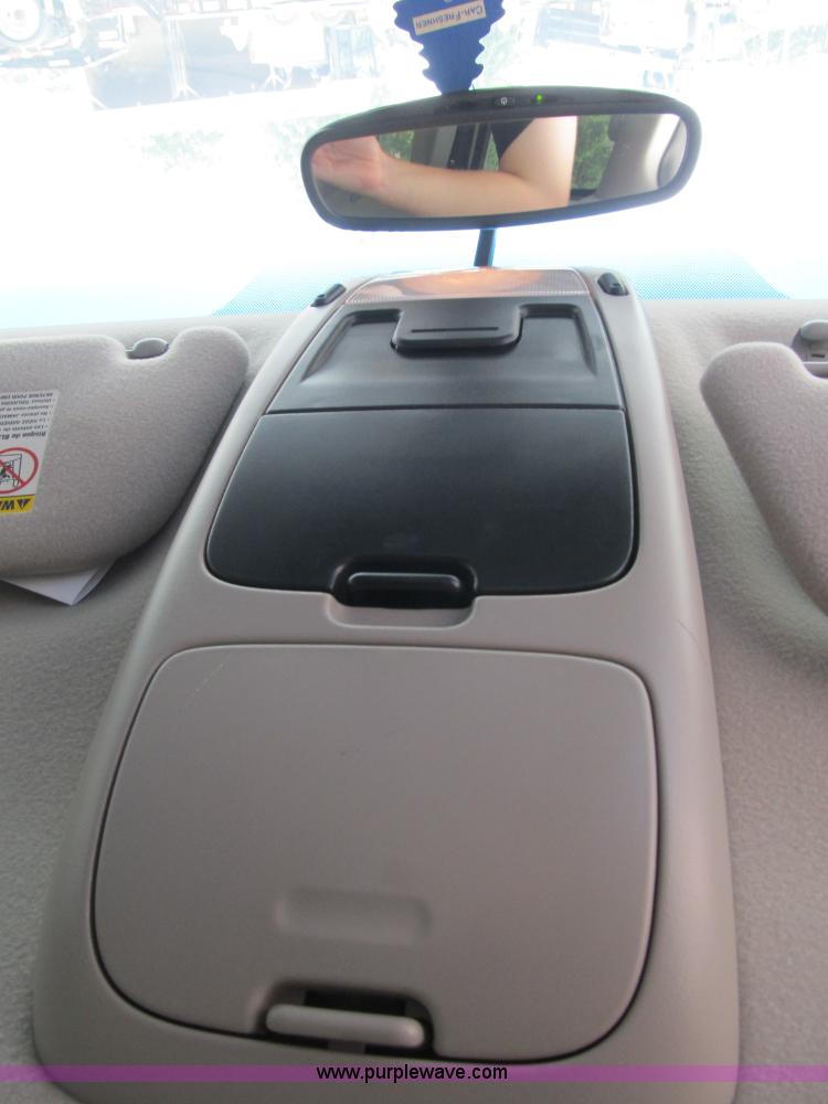 image for item F8807 2002 Ford Explorer XLT SUV