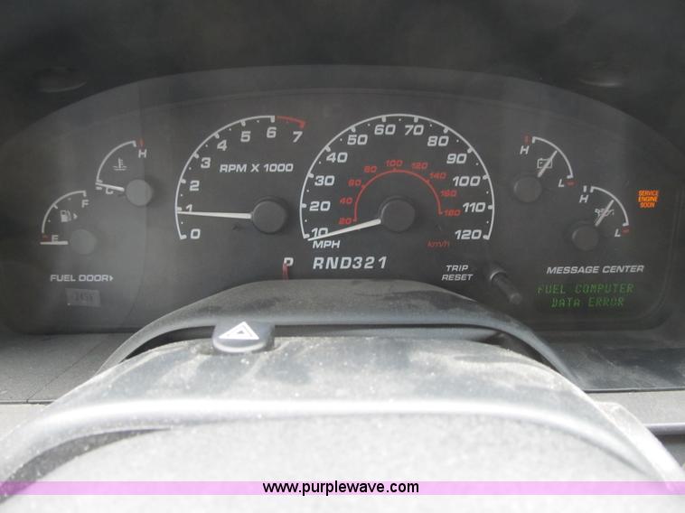 image for item F8807 2002 Ford Explorer XLT SUV