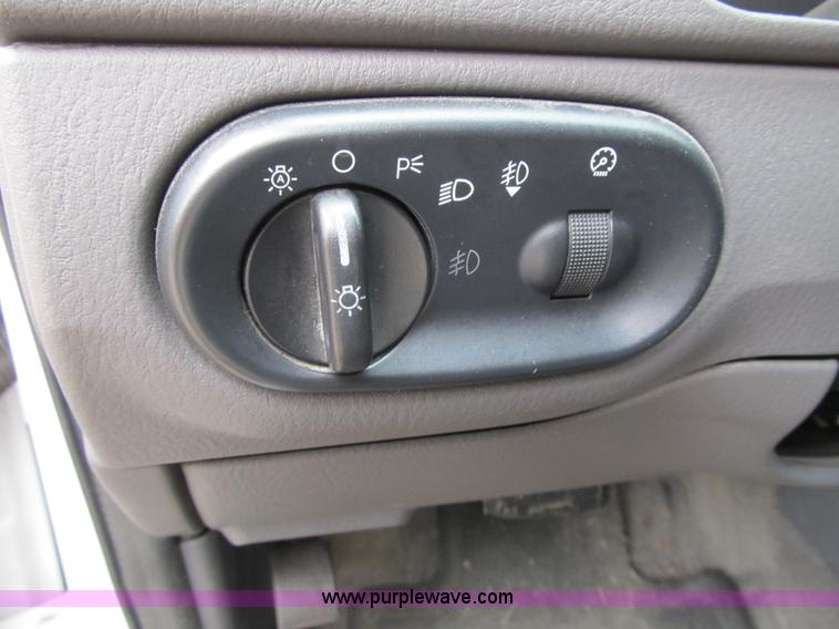 image for item F8807 2002 Ford Explorer XLT SUV