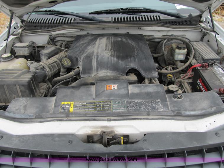 image for item F8807 2002 Ford Explorer XLT SUV