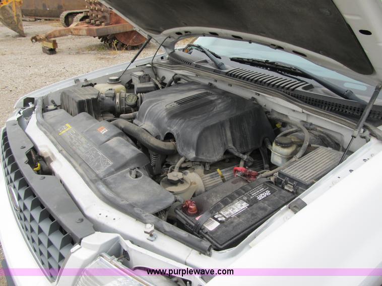 image for item F8807 2002 Ford Explorer XLT SUV