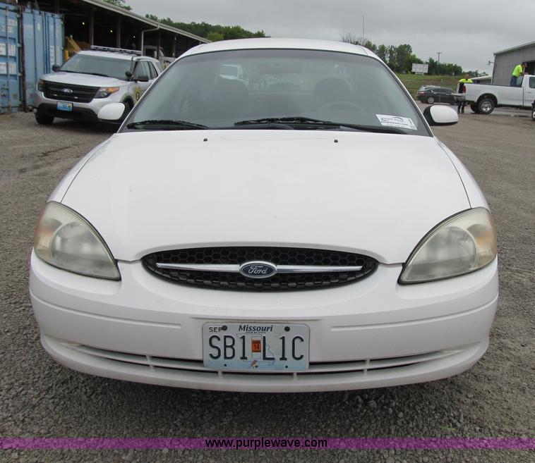 image for item F8808 2001 Ford Taurus SES