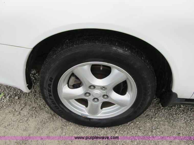 image for item F8808 2001 Ford Taurus SES