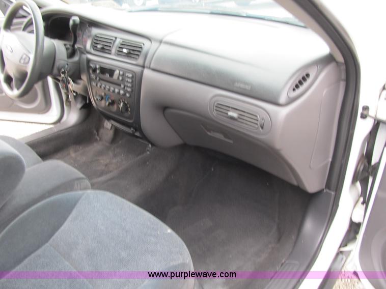 image for item F8808 2001 Ford Taurus SES