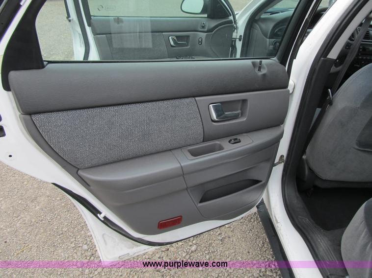 image for item F8808 2001 Ford Taurus SES