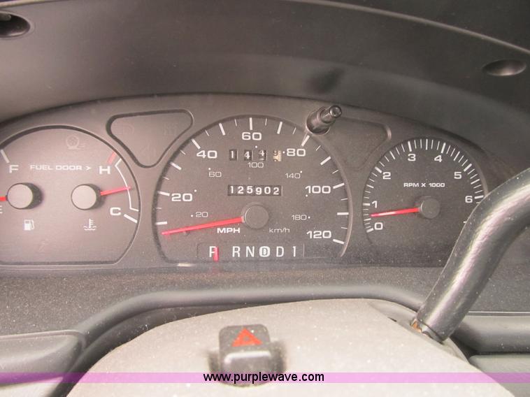 image for item F8808 2001 Ford Taurus SES