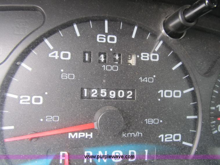 image for item F8808 2001 Ford Taurus SES