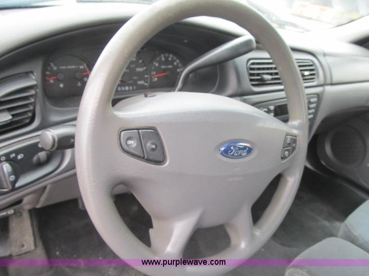 image for item F8808 2001 Ford Taurus SES