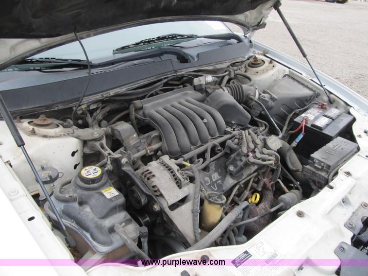 image for item F8808 2001 Ford Taurus SES