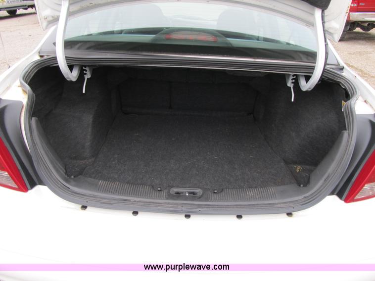 image for item F8808 2001 Ford Taurus SES