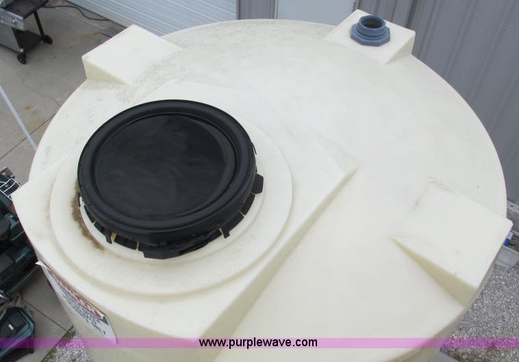 image for item G9288 2,000 vertical poly tank