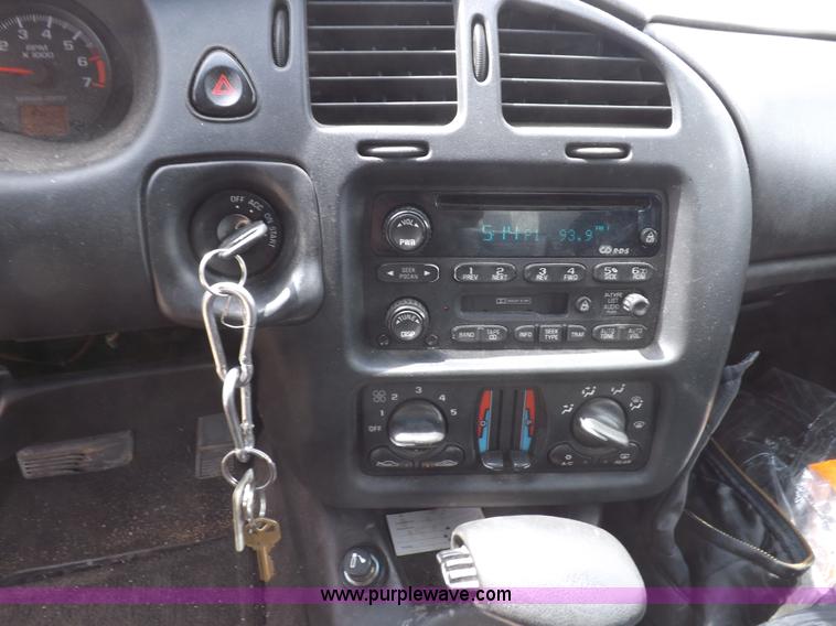 image for item H1904 2002 Chevrolet Monte Carlo LS