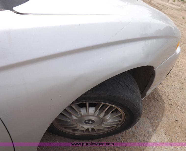 image for item H1904 2002 Chevrolet Monte Carlo LS