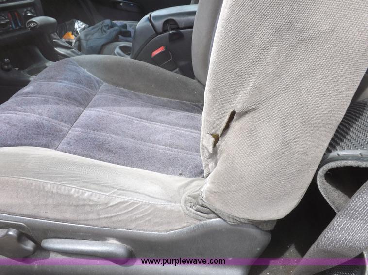 image for item H1904 2002 Chevrolet Monte Carlo LS