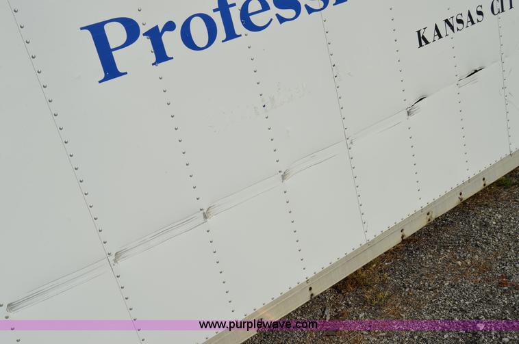 image for item H2852 Brown 22.5' cargo van box