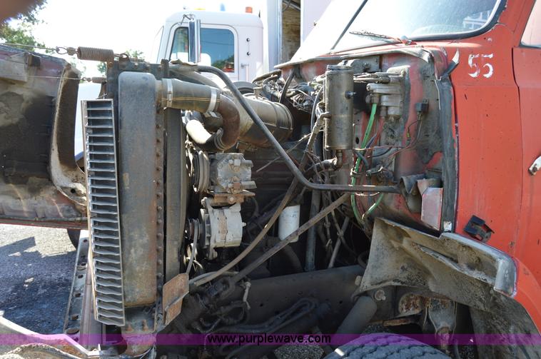 image for item H2853 Detroit Diesel 671 diesel engine