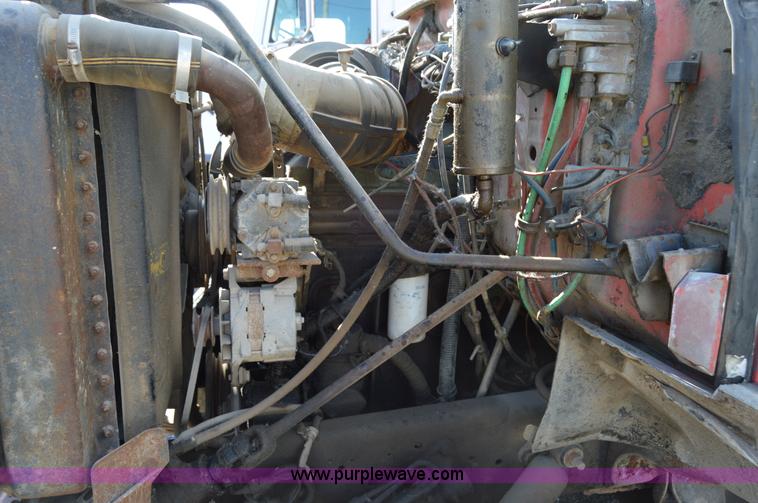 image for item H2853 Detroit Diesel 671 diesel engine