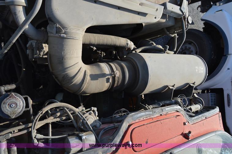 image for item H2853 Detroit Diesel 671 diesel engine