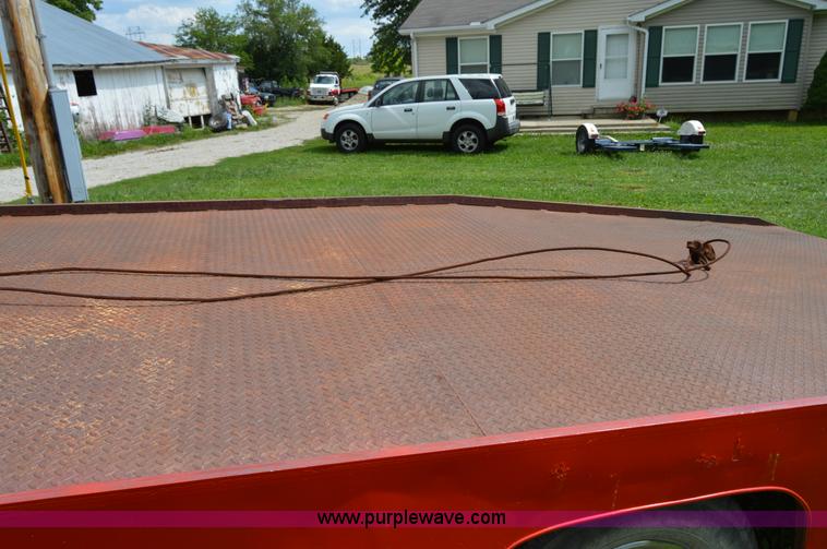 image for item H2857 1989 GMC 3500 car hauler truck