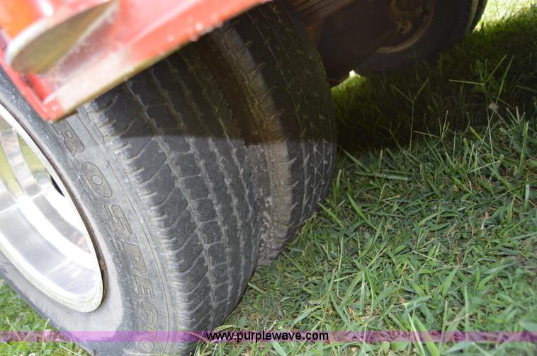 image for item H2857 1989 GMC 3500 car hauler truck