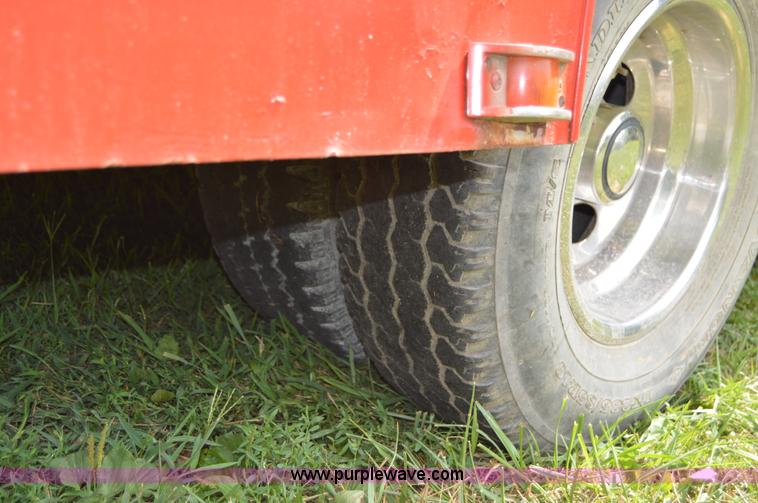 image for item H2857 1989 GMC 3500 car hauler truck