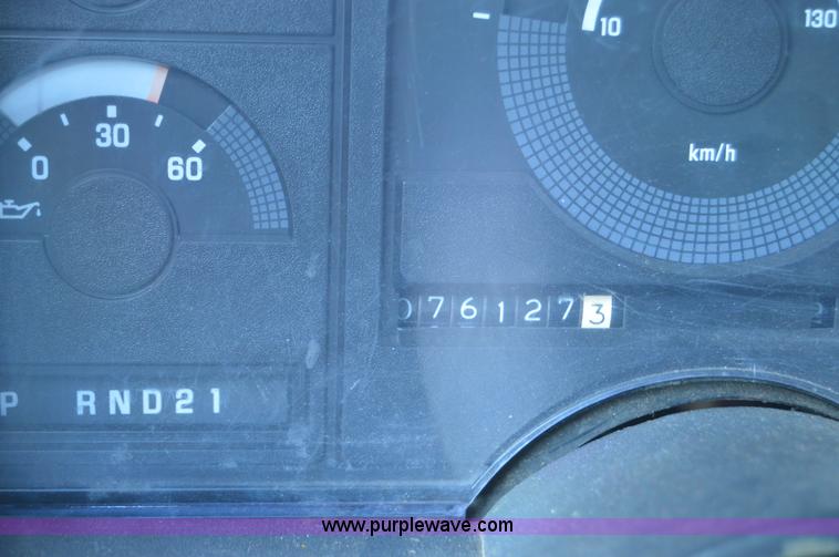 image for item H2857 1989 GMC 3500 car hauler truck