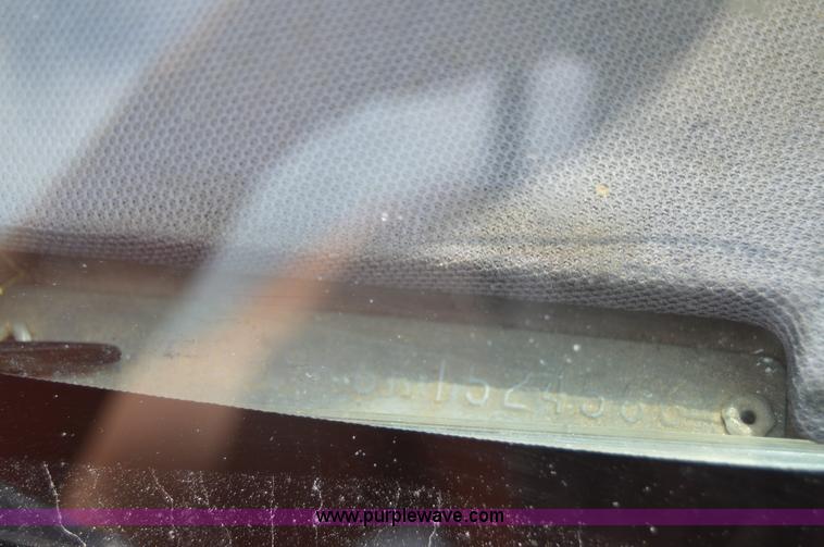 image for item H2857 1989 GMC 3500 car hauler truck