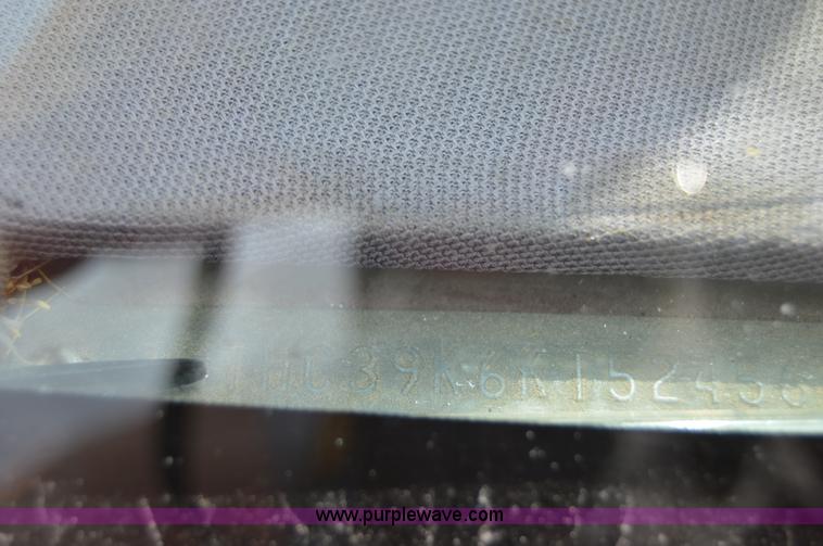 image for item H2857 1989 GMC 3500 car hauler truck