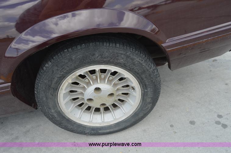 image for item H2858 1991 Ford Mustang LX convertible