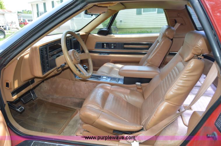 image for item H2861 1989 Buick Reatta