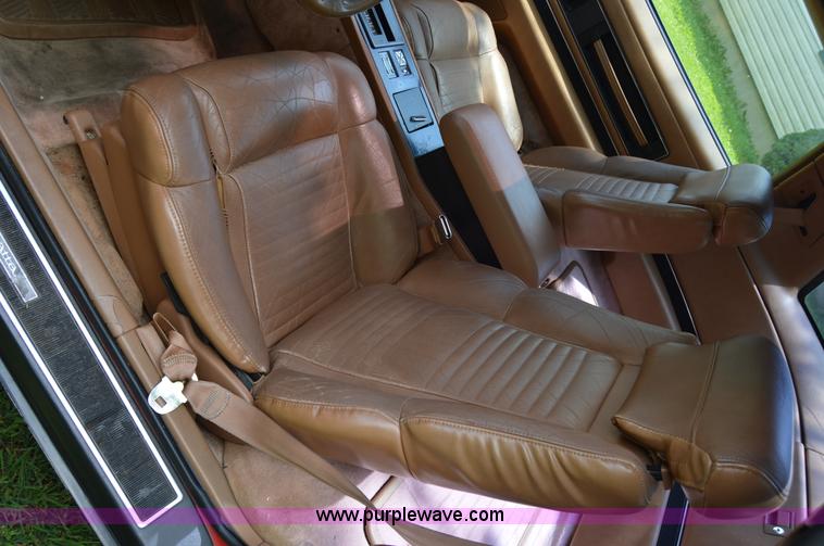 image for item H2861 1989 Buick Reatta