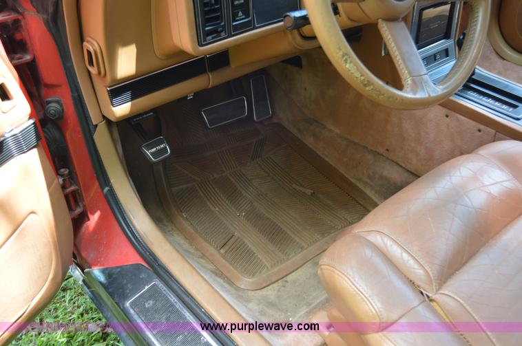 image for item H2861 1989 Buick Reatta