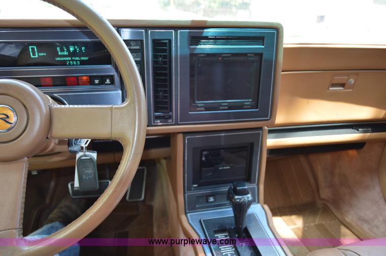 image for item H2861 1989 Buick Reatta