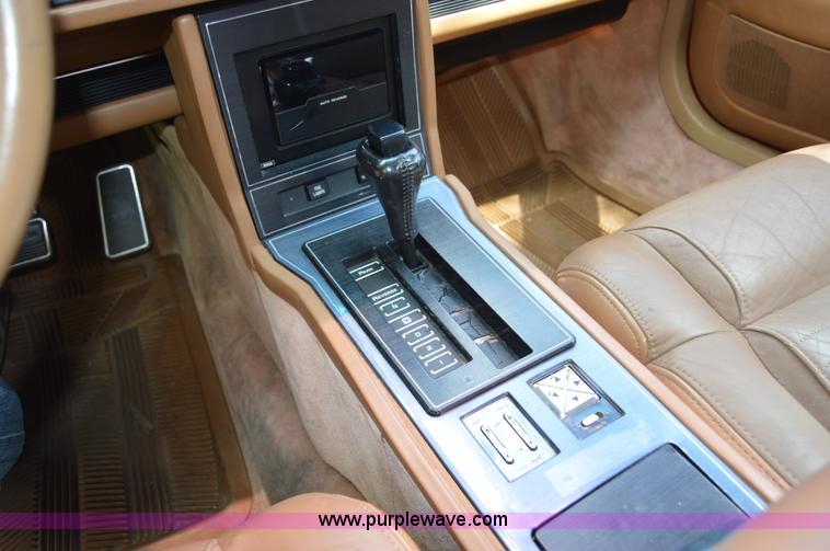 image for item H2861 1989 Buick Reatta