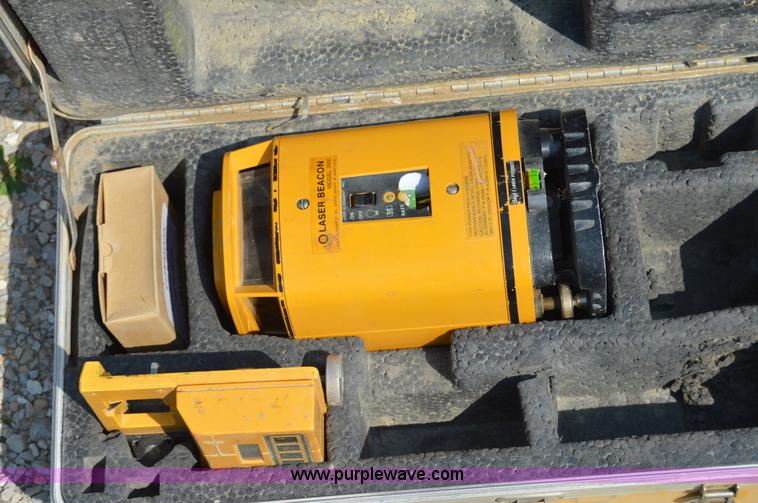 image for item H2877 Assorted power tools