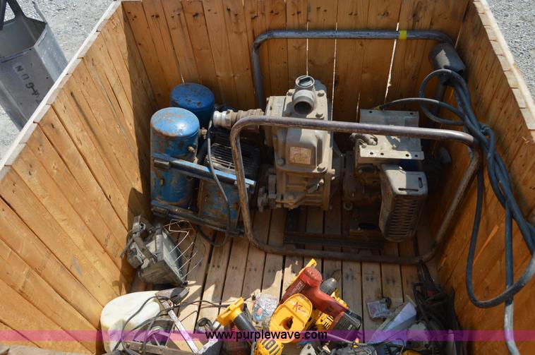 image for item H2877 Assorted power tools