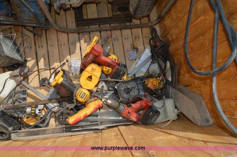 image for item H2877 Assorted power tools