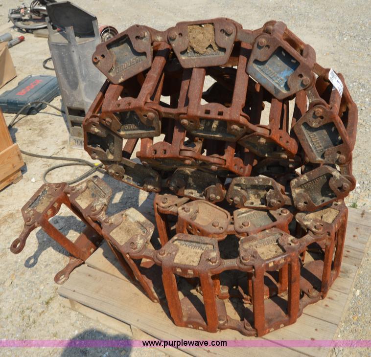 image for item H2878 Grouser steel skid steer tracks