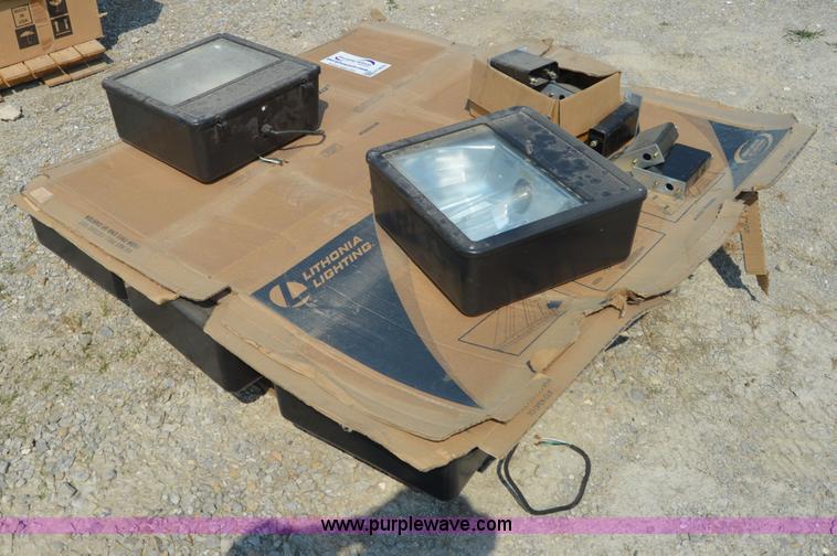 image for item H2879 (11) exterior pole lights