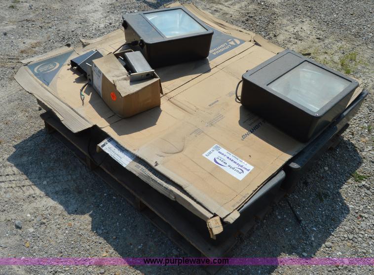 image for item H2879 (11) exterior pole lights