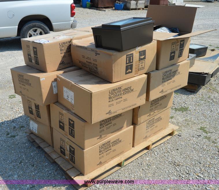 image for item H2880 (16) Lamark exterior pole lights