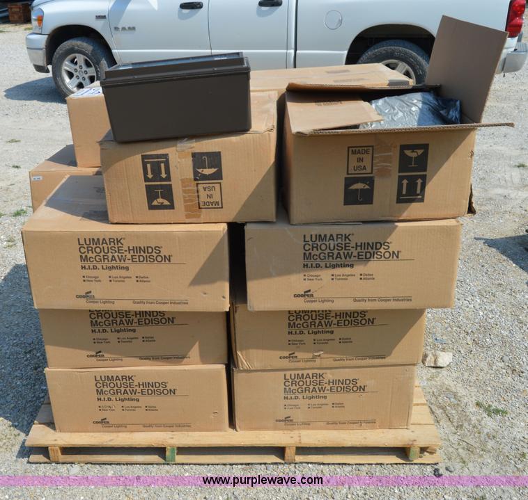 image for item H2880 (16) Lamark exterior pole lights