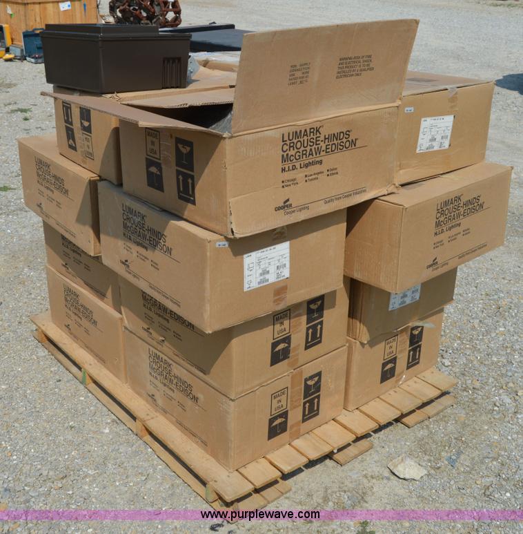 image for item H2880 (16) Lamark exterior pole lights