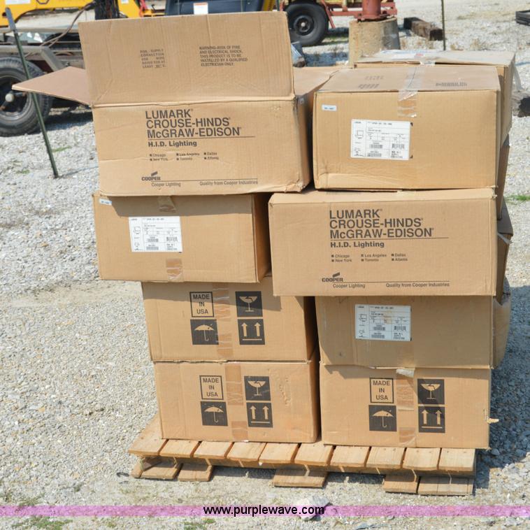 image for item H2880 (16) Lamark exterior pole lights