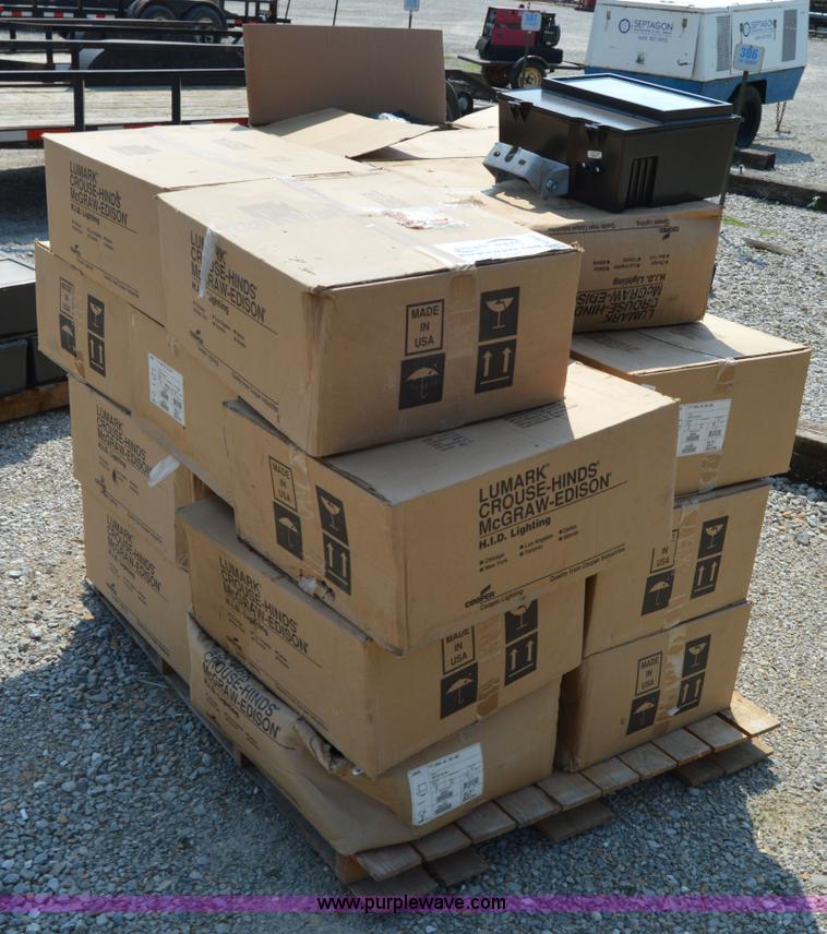 image for item H2880 (16) Lamark exterior pole lights