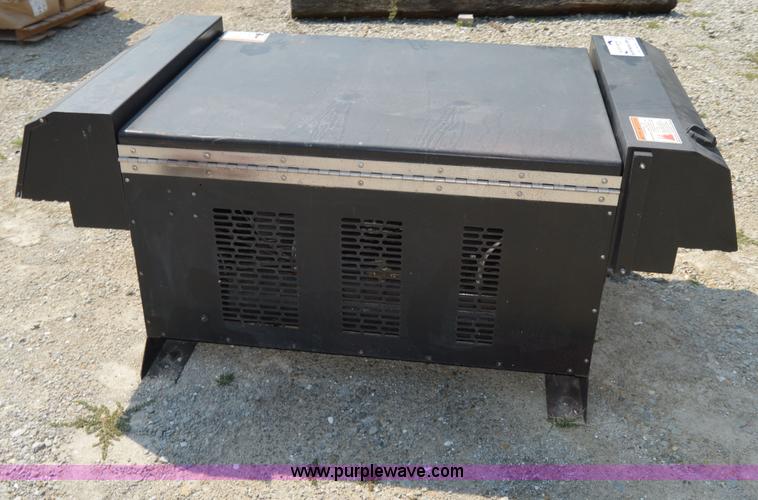 image for item H2881 2004 Powerbox 280MSP-13-250 welder/generator/air compressor