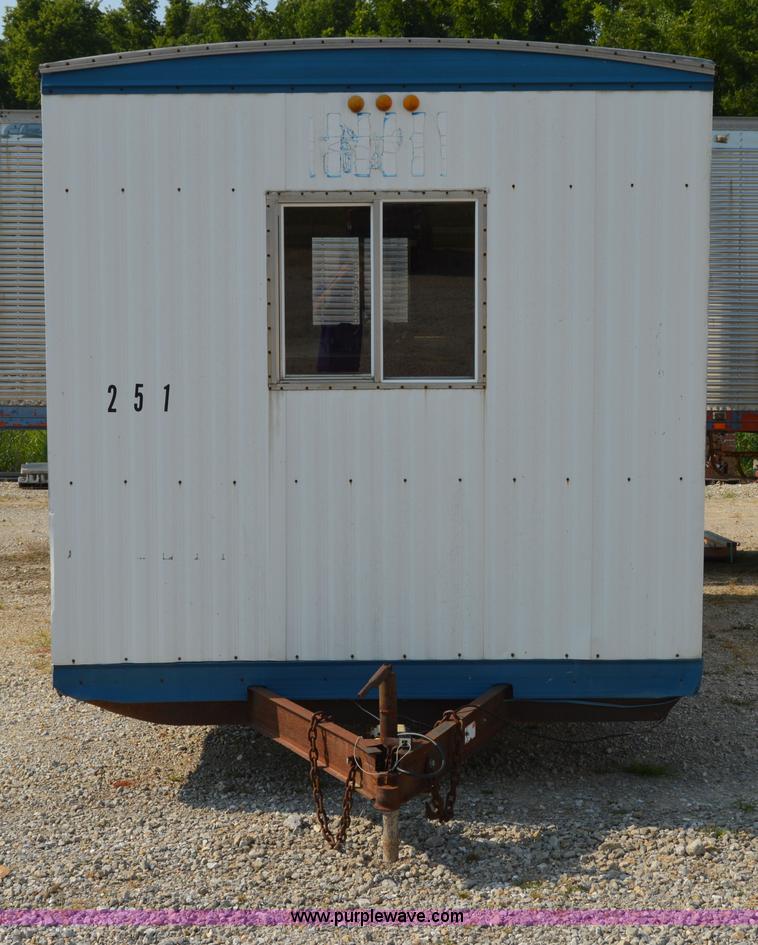 image for item H2882 1989 Technition office trailer