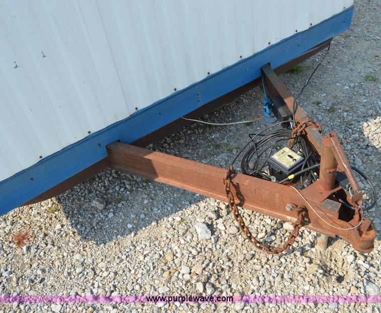 image for item H2882 1989 Technition office trailer